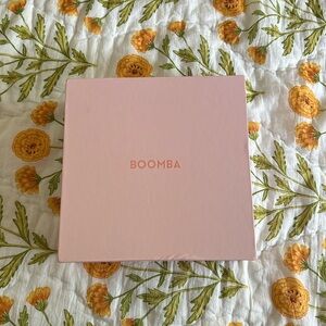 NEVER USED - BOOBMA Invisible Lift Double Sided Sticky Bra